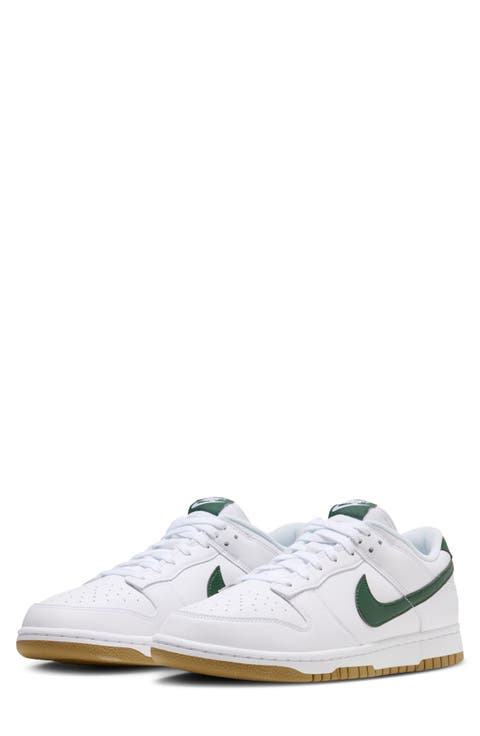 Dunk Low Basketball Sneaker