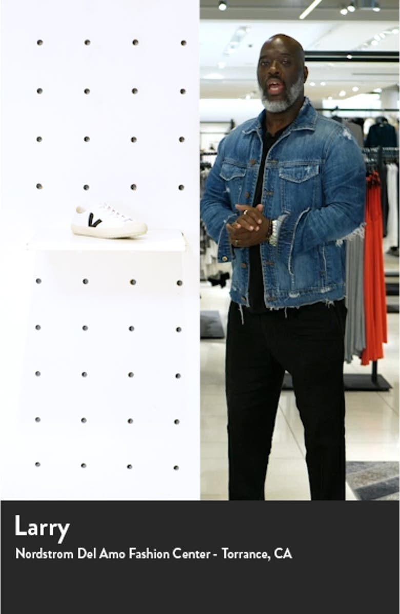 Nova Sneaker, sales video thumbnail