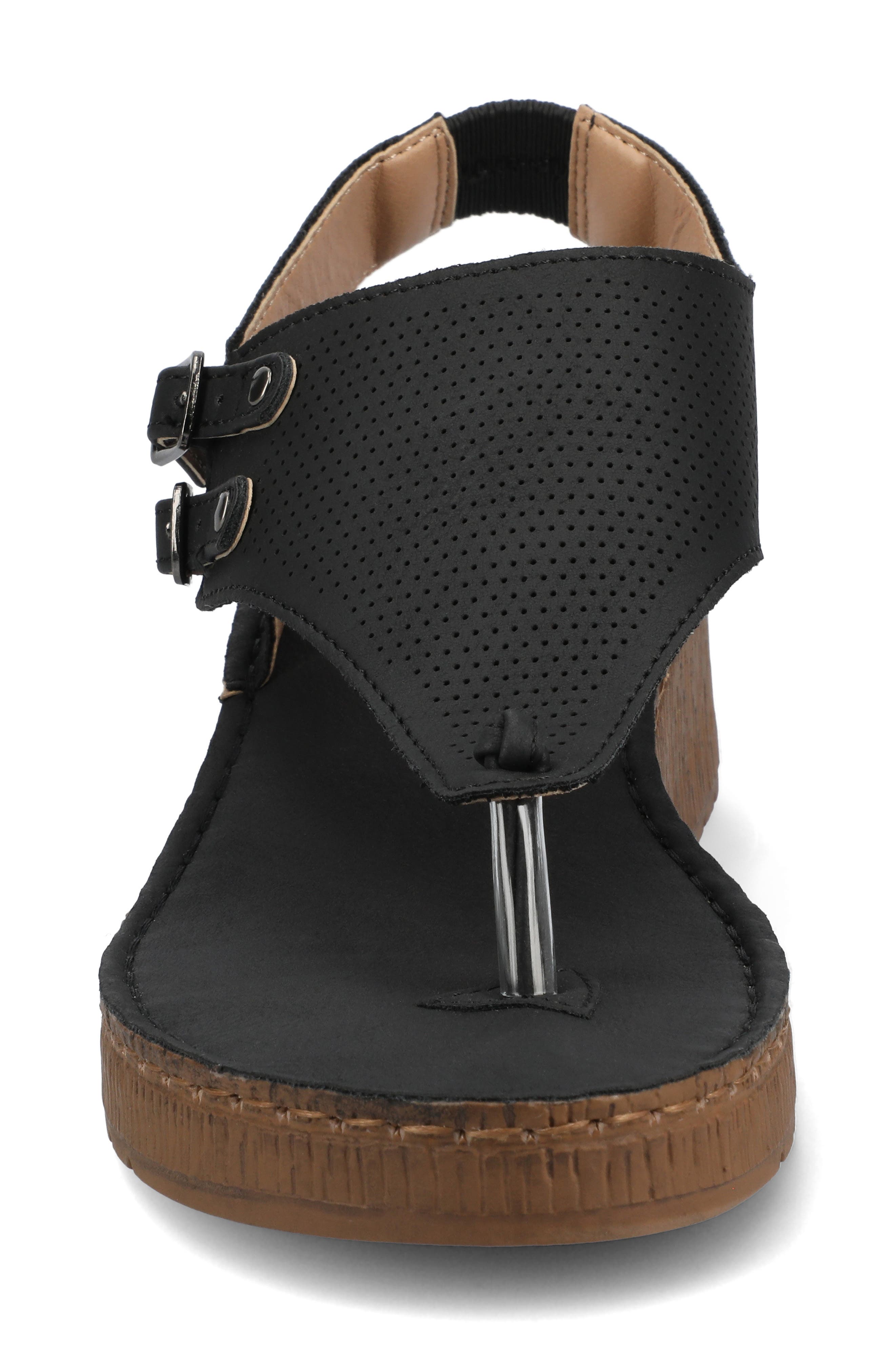 Journee Collection JOURNEE Mckell Wedge Sandal, Alternate, color, Black