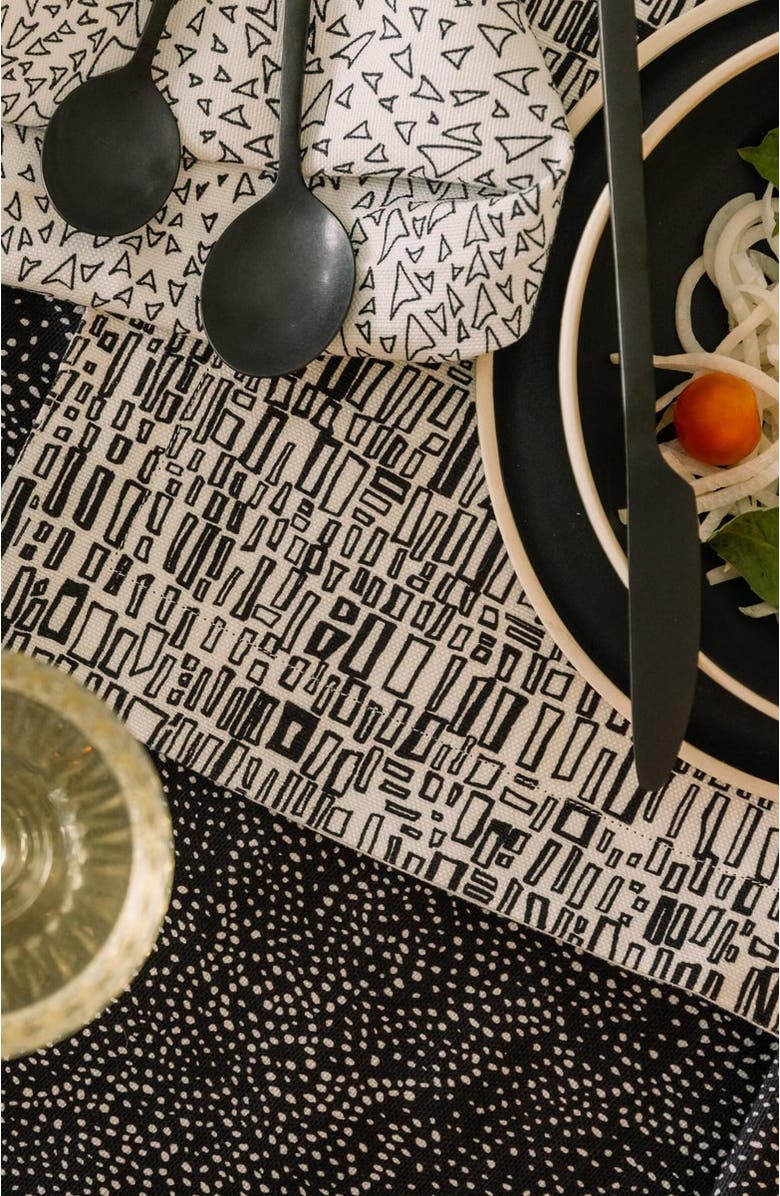 at300nelson Basilone in Albatross - Single Napkin, Alternate, color, Albatross