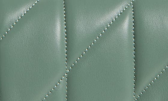 Женские сумки COACH Tabby 26 Quilted Leather Convertible Crossbody Bag — фото 8