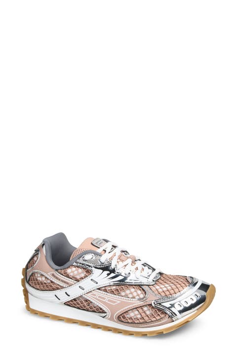 Orbit Low Top Sneaker