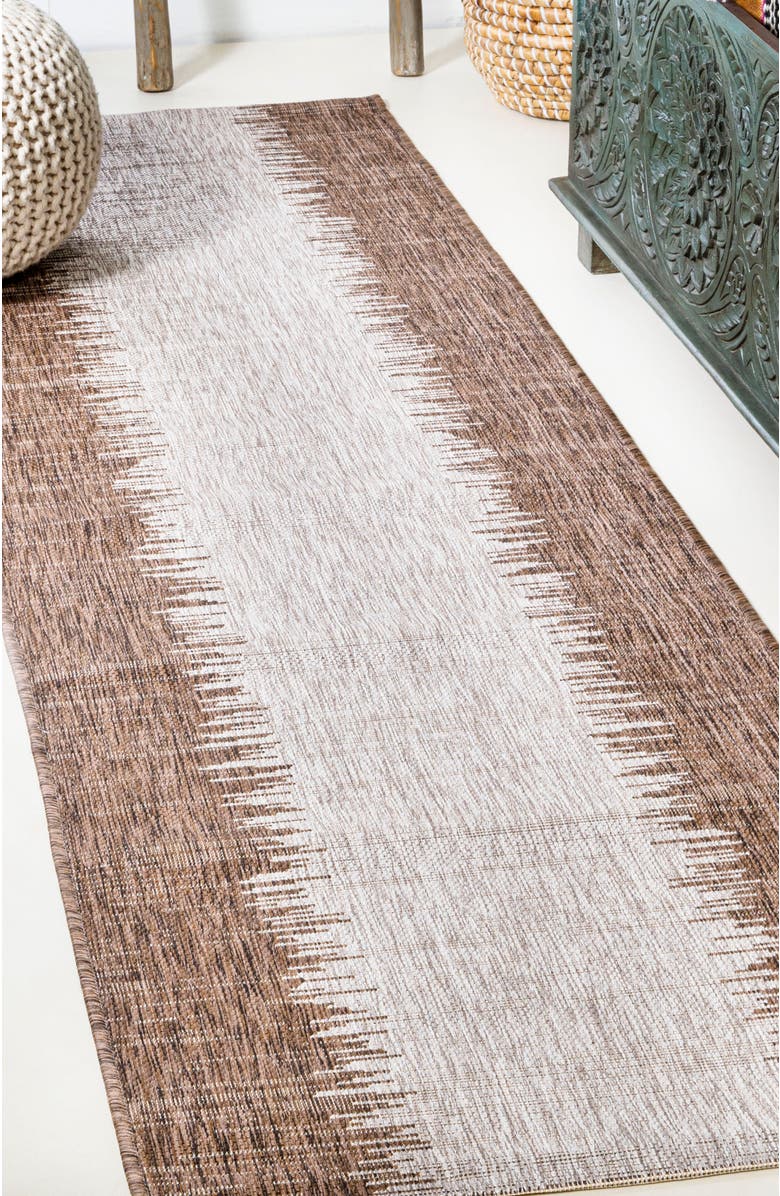 JONATHAN Y Tavira Modern Strie' Indoor/Outdoor Area Rug, Alternate, color, Brown/Beige