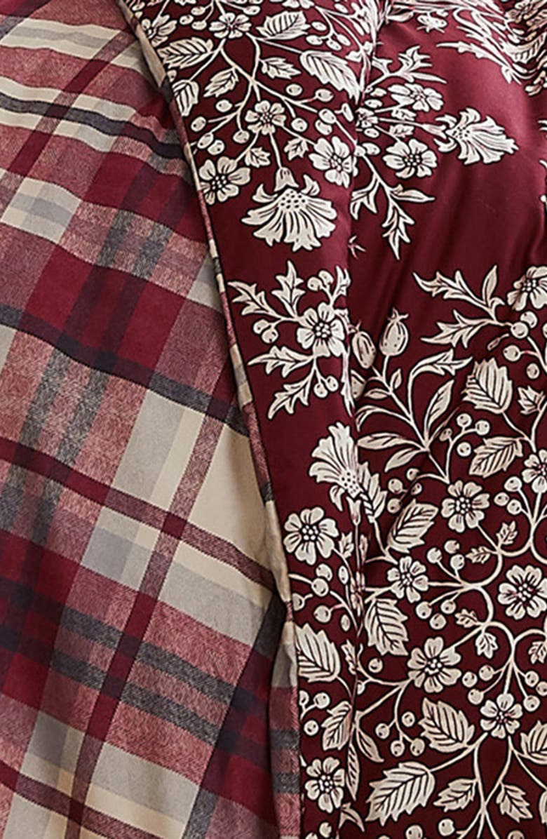 SOUTHSHORE FINE LINENS Christmas Carol Oversize Holiday Duvet Set, Alternate, color, Christmas Carol