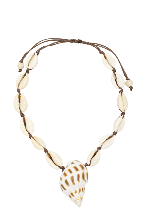 Velvet Luna Cowrie Shell Choker With Seashell Pendant In White