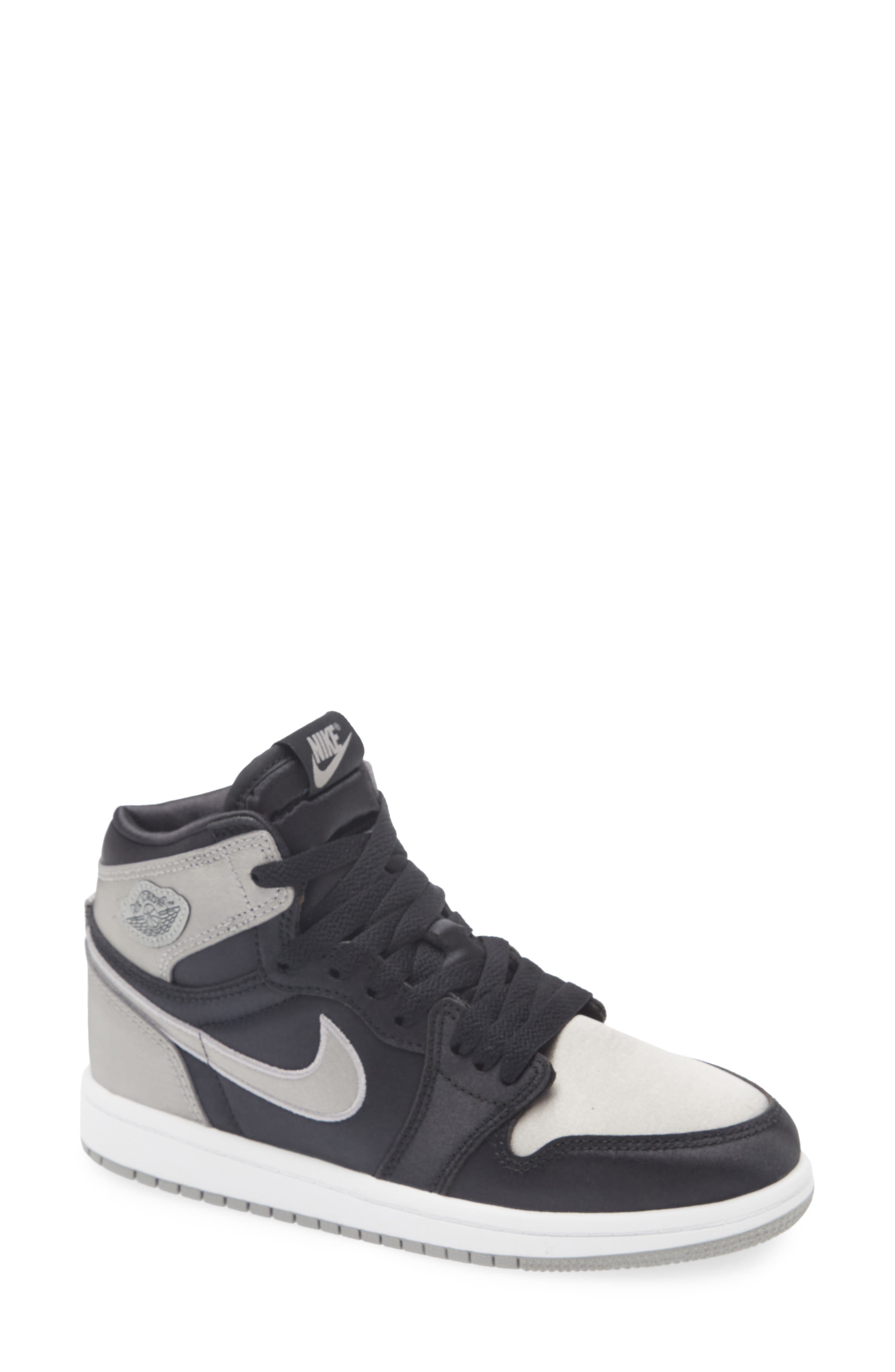 Jordan 1 Retro High Top Sneaker, Main, color, 