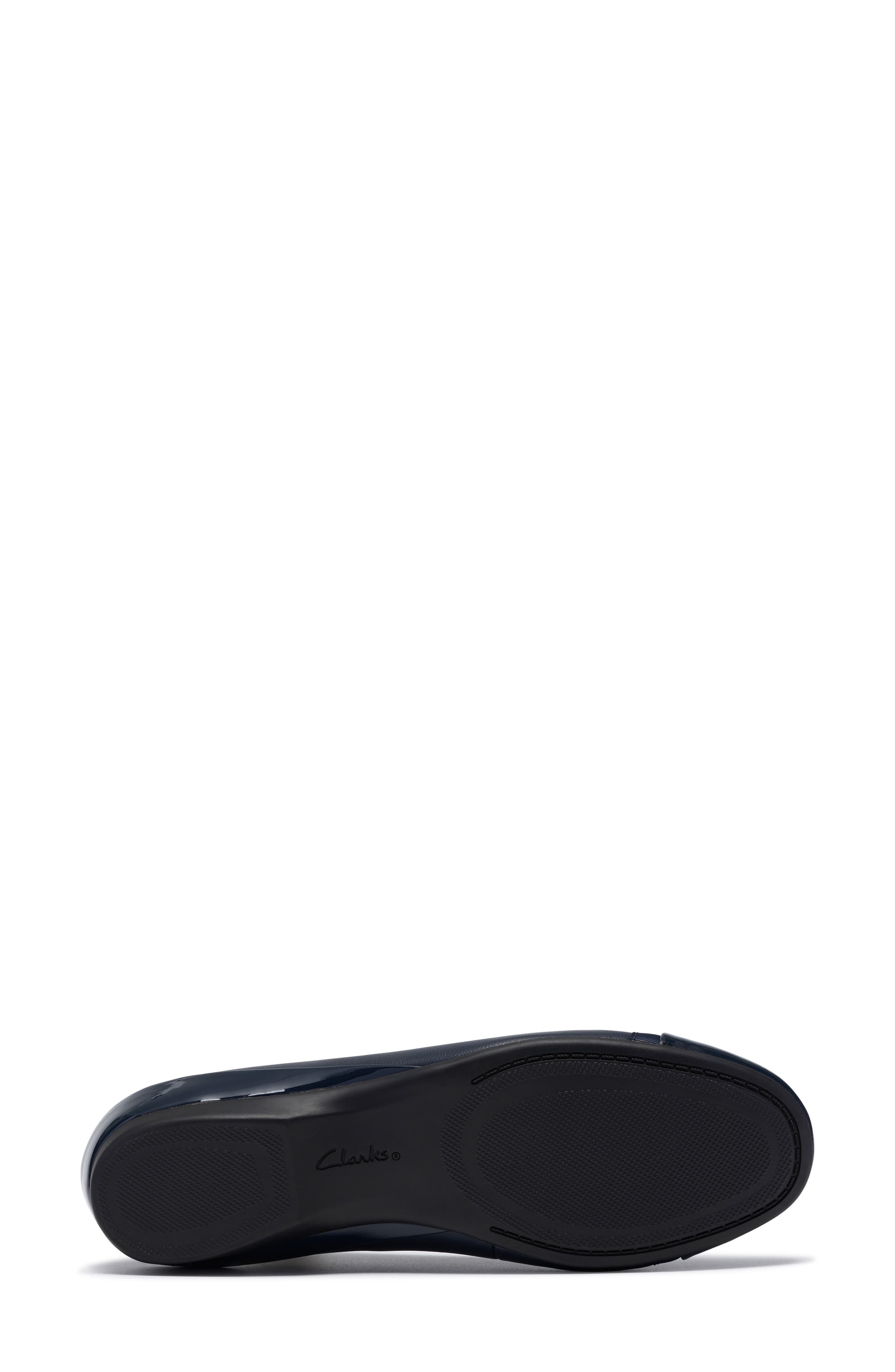 Cathrynn Dusk Skimmer Flat, Alternate, color, NAVY COMBI PAT