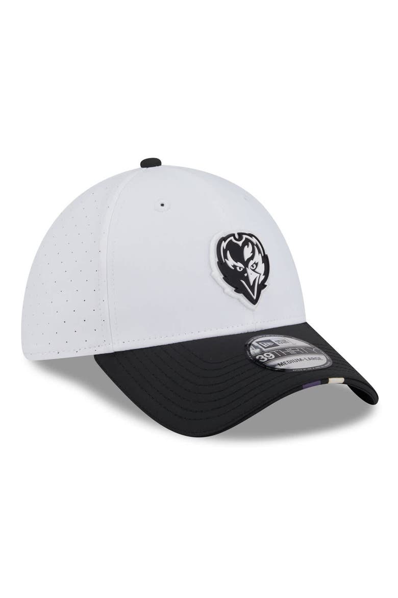 Men's New Era  White/Black Baltimore Ravens 2025 NFL Training Camp 39THIRTY Flex Hat, Alternate, color, White
