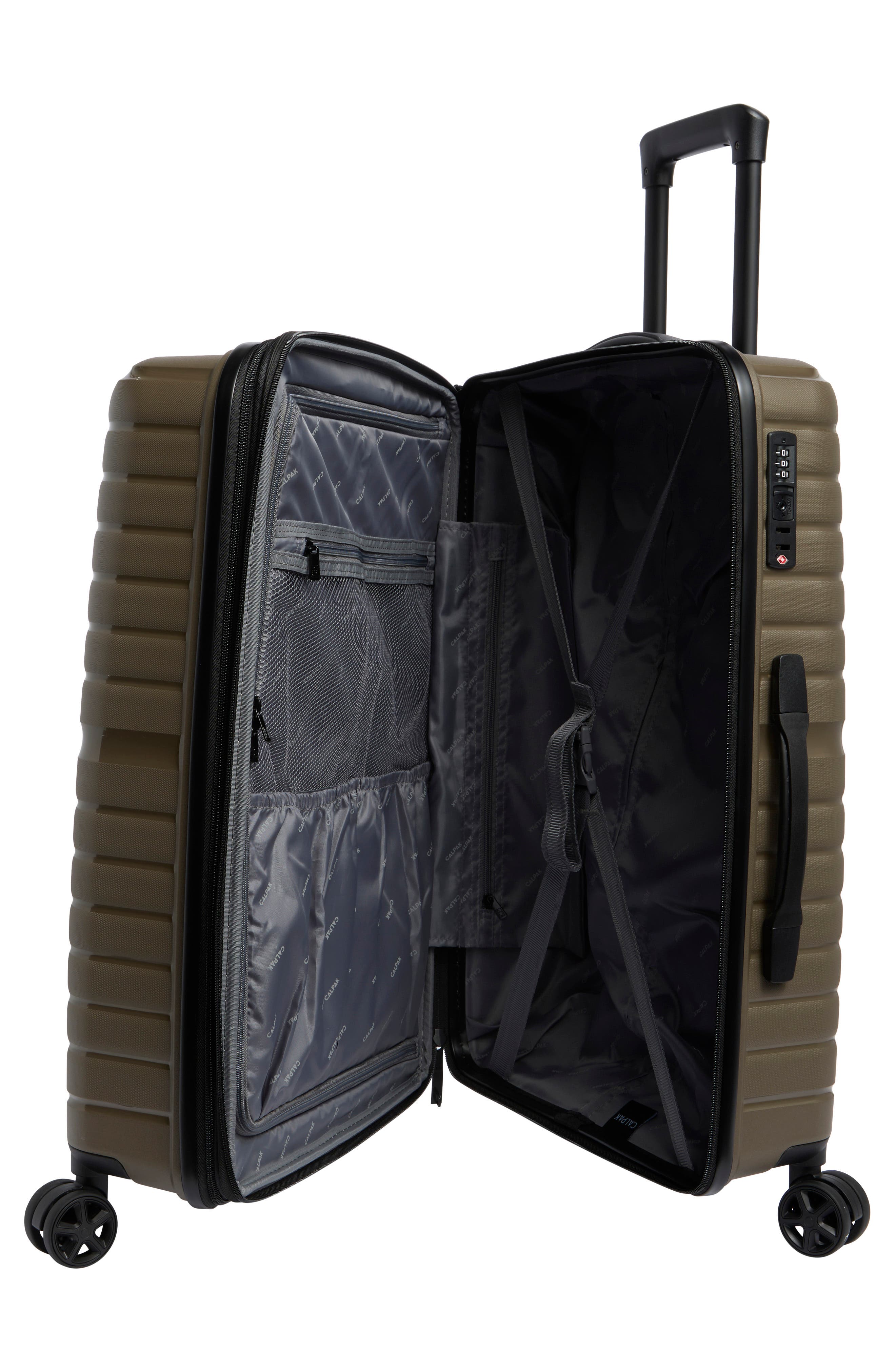 (取寄) カルパック 24インチ ゼイン スピナー スーツケース - ハードサイド, エクスパンダブル, シルバー グレイ CalPak 24” Zayn Spinner Suitcase - Hardside, Expandable, Silver Grey  Silver Grey CALPAK Zayn 24-Inch Hardside Spinner Suitcase | Nordstromrack