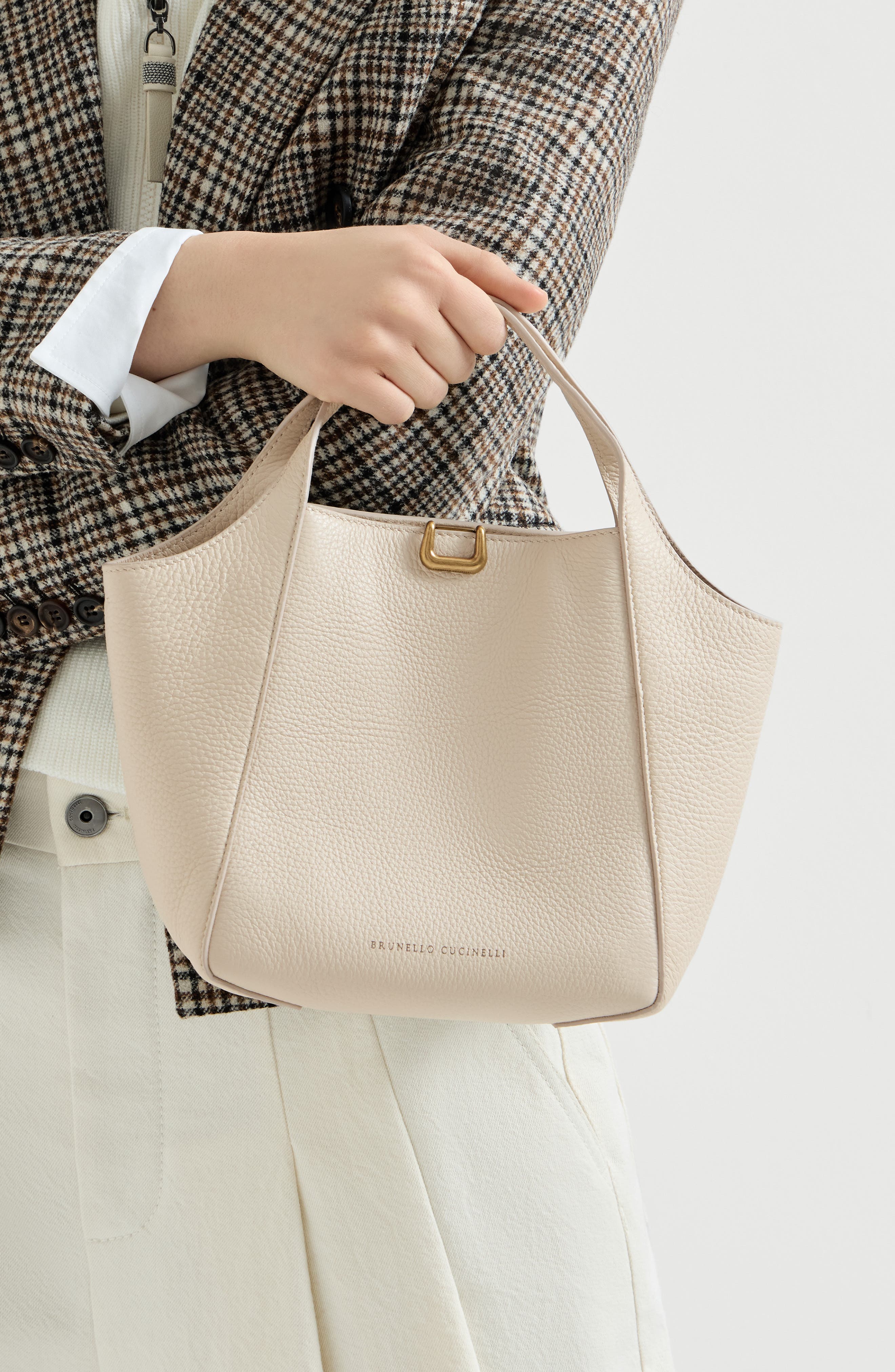 Sartorial small bucket bag in soft grained leather, Alternate, color, Ivory
