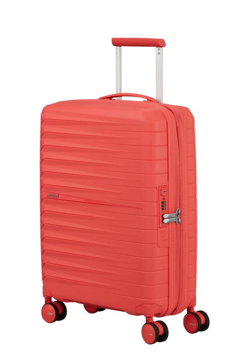 Fastfoward Expandable Hardside 22" Carry On Spinner