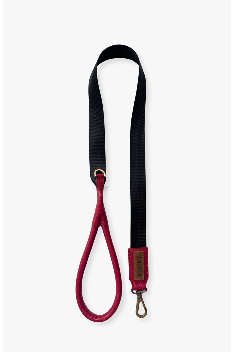 Noir Leash, Alternate, color, Red