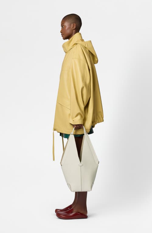Tod's Small Sacca Leather Bucket Bag In Bianco Calce