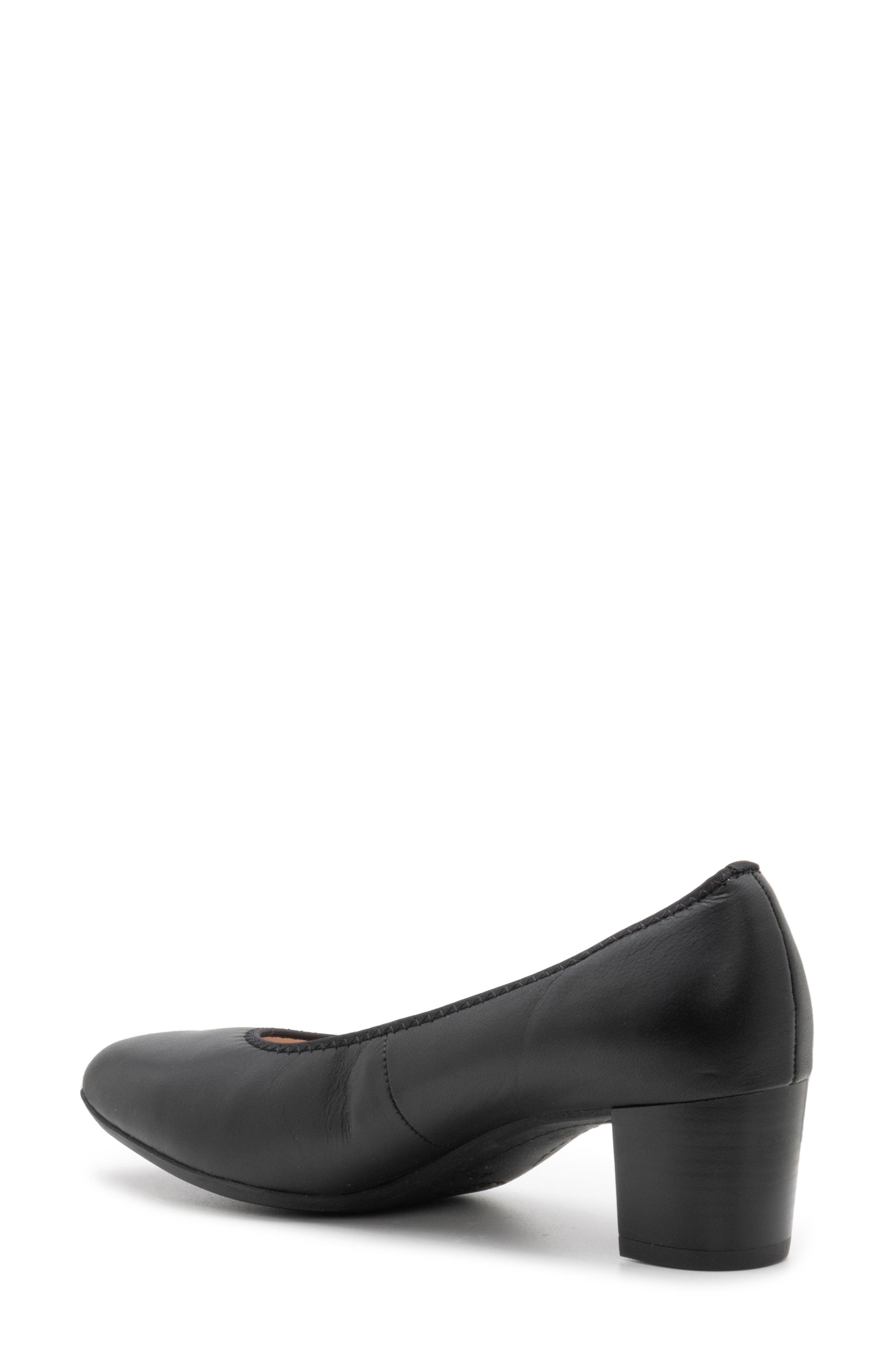 Kendall Pump - image 4
