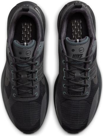 Lunar Roam Sneaker