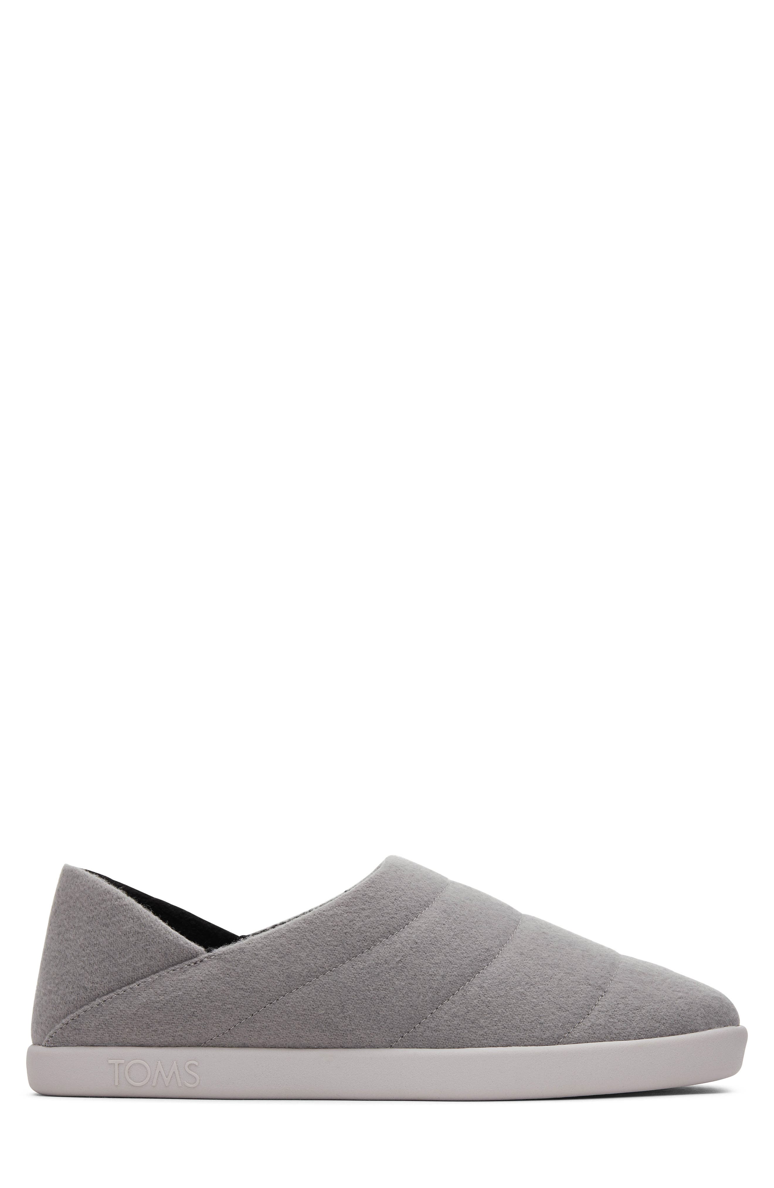 Ezra Slipper, Alternate, color, GREY