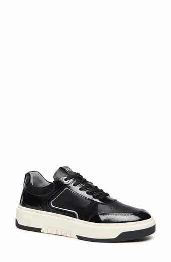 Clean Retro Sneaker