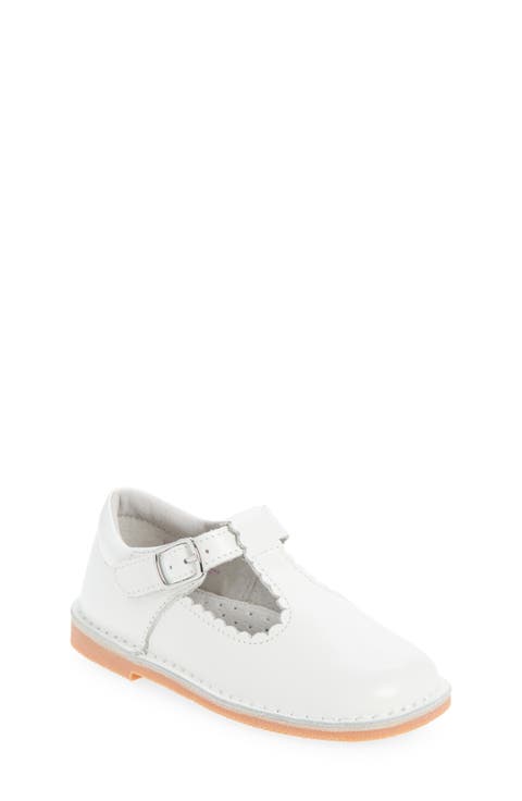 Kids
 Selina Scallop T-Strap Flat (Baby, Walker, Toddler 
Little Kid)