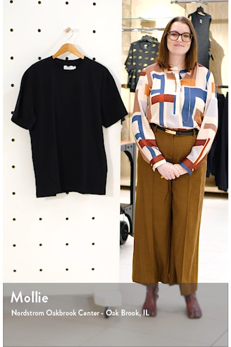 Oversize Fit T-Shirt video