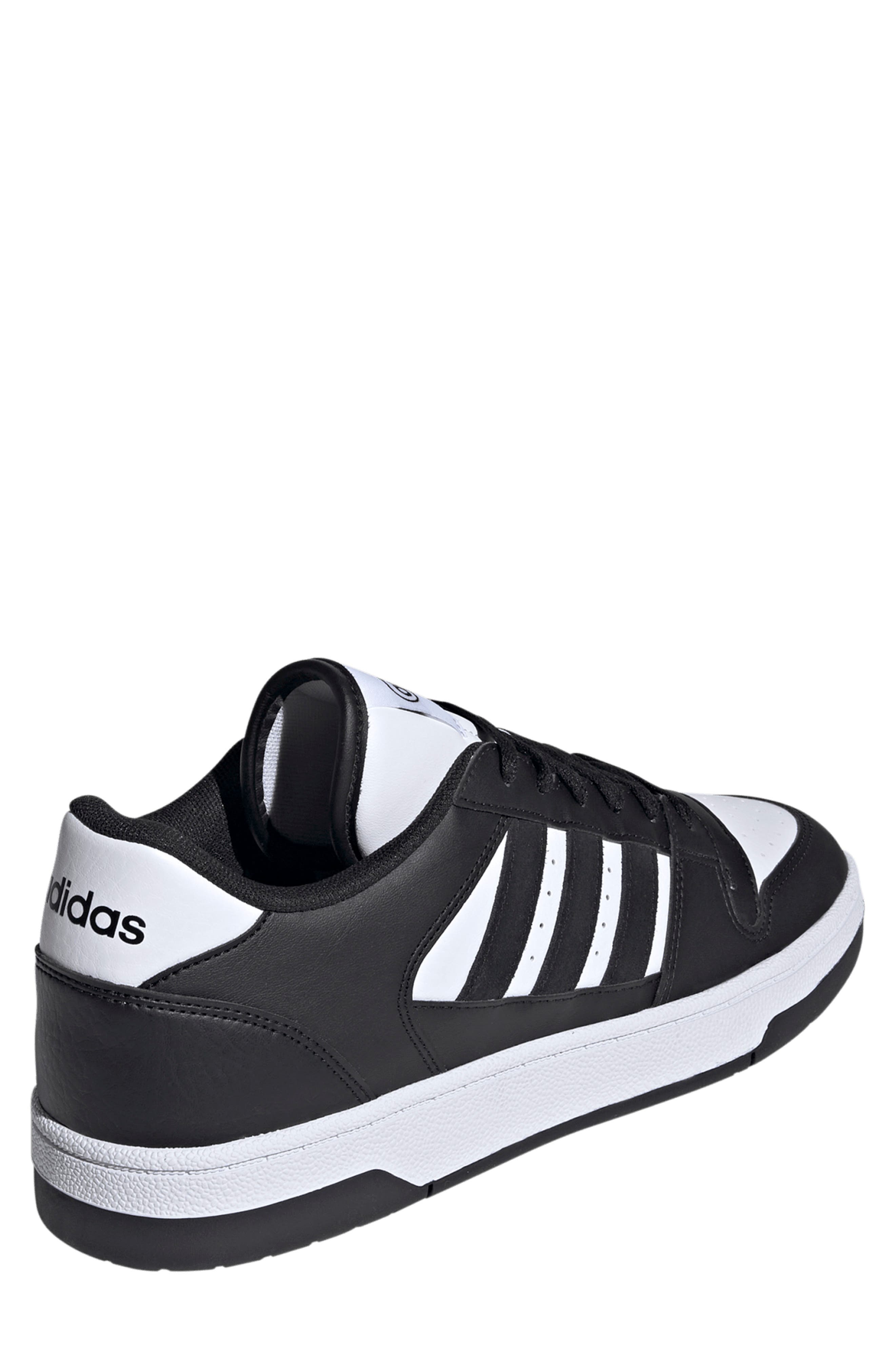 adidas Turnaround Sneaker, Alternate, color, 