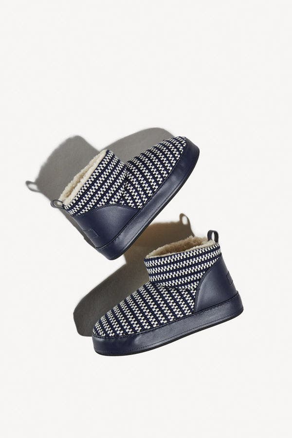 Juana Low Snow Boot, Alternate, color, Night