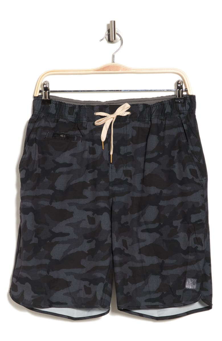Vintage 1946 Camo Print Windjammer Shorts, Alternate, color, Black Camo