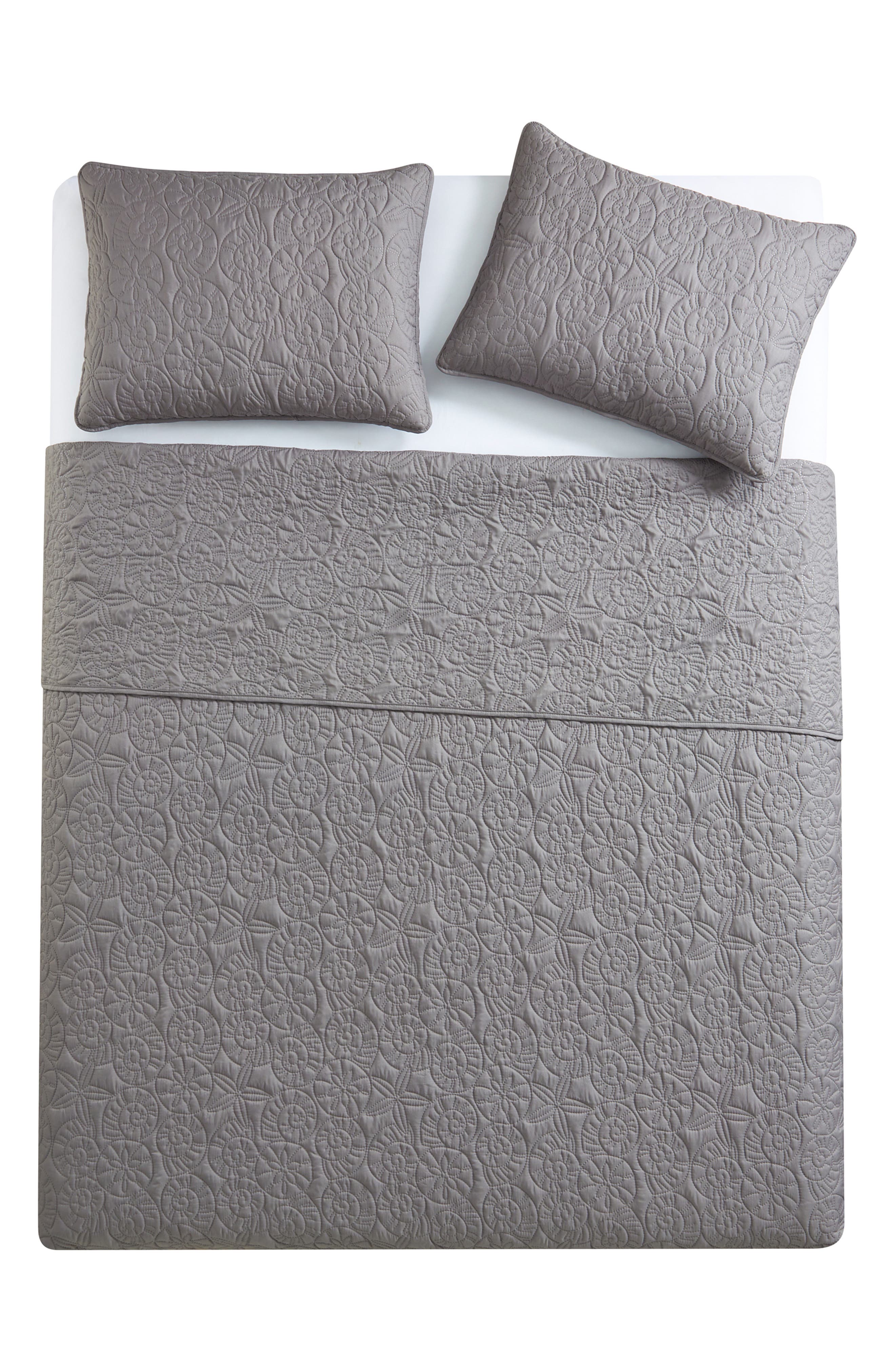 Seashell Solid 3-Piece Quilt Set