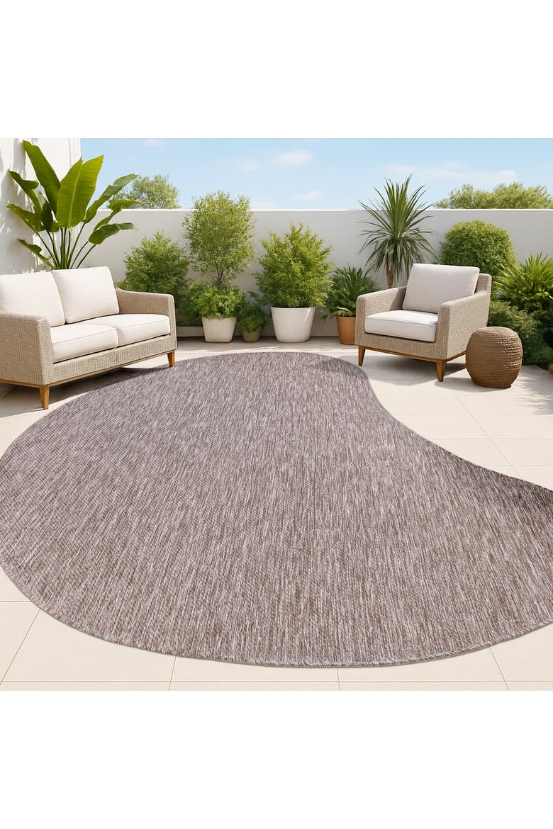 Evan Modern Rustic Organic Curve Indoor/Outdoor Shaped Area Rug, Alternate, color, Brown