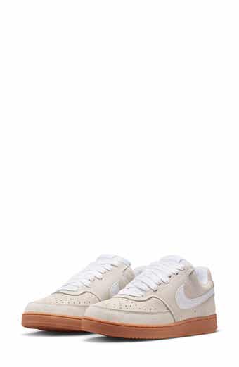 Court Vision Low Sneaker