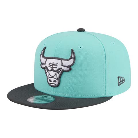 Men's New Era Turquoise/Charcoal Chicago Bulls Color Pack Two-Tone 9FIFTY Snapback Hat