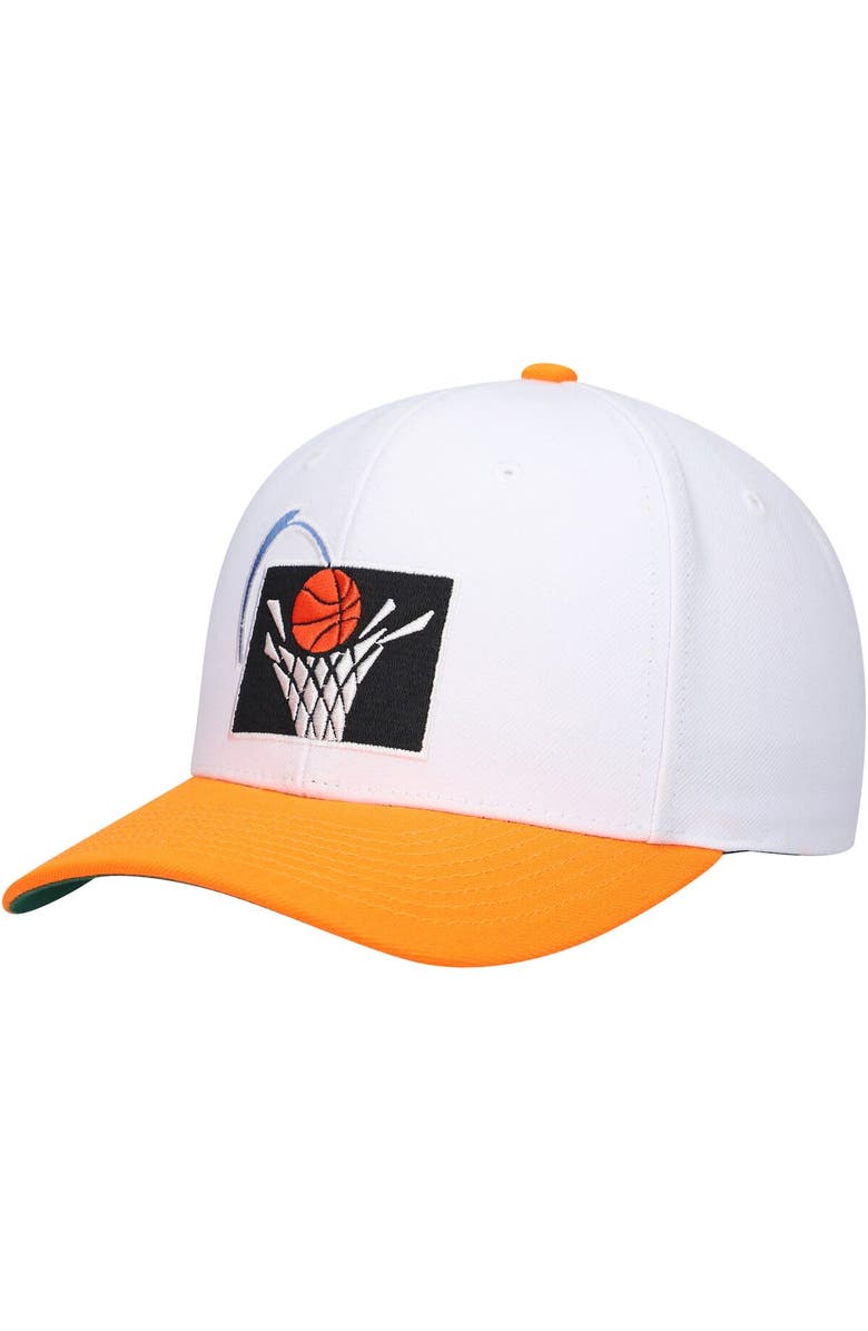 Mitchell & Ness Men's Mitchell & Ness White/Orange Cleveland Cavaliers Hardwood Classics Core 2-Tone 2.0 Pro Snapback Hat, Main, color,