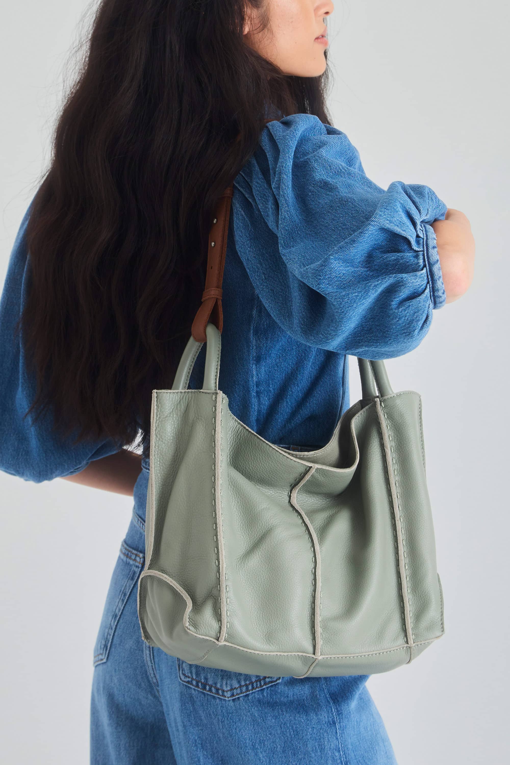 Los Feliz Medium Tote Leather Bag, Alternate, color, Meadow