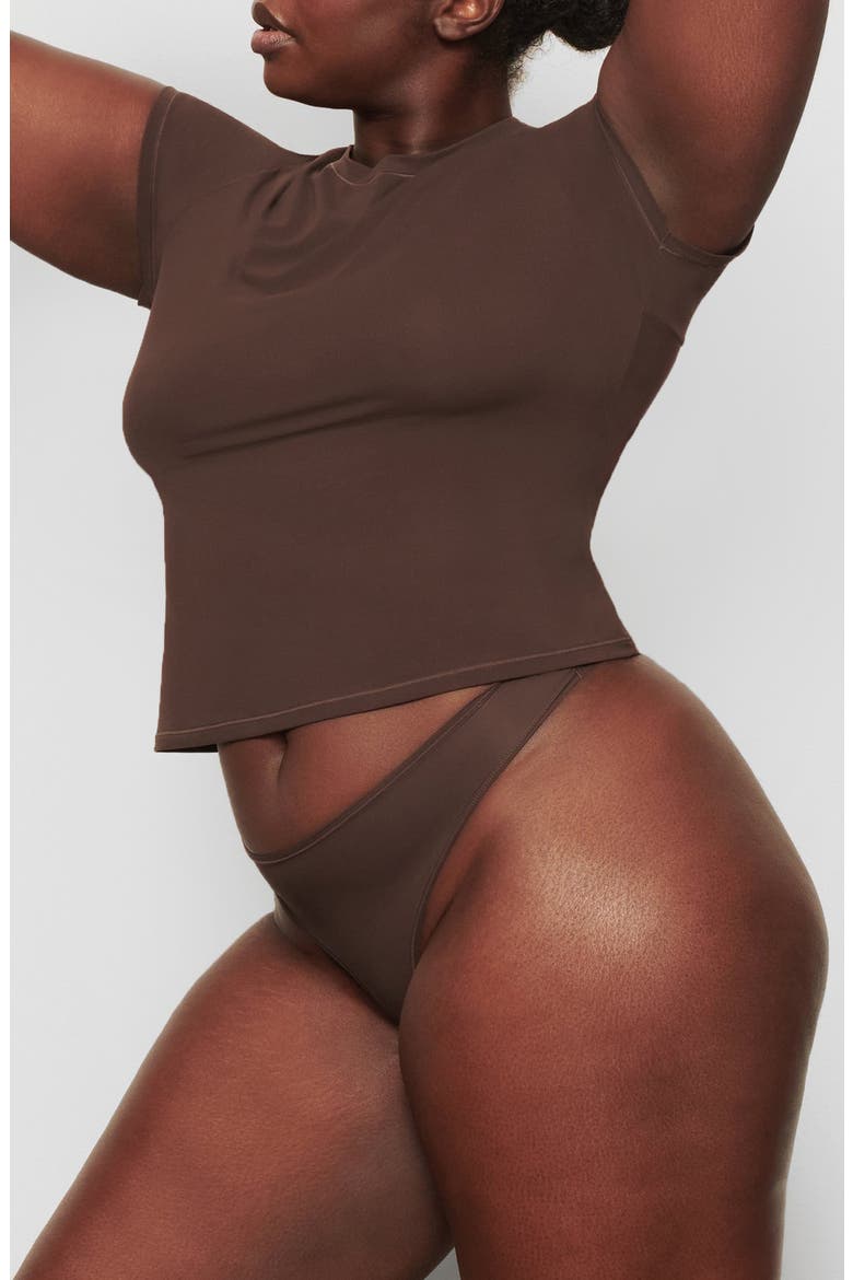 Fits Everybody Short Sleeve T-Shirt, Alternate, color, COCOA