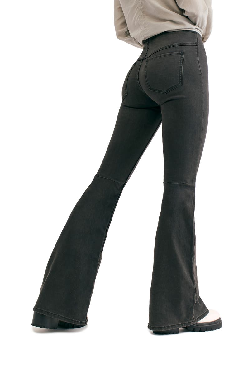 Free People We the Free by Free People Gummy Pull-On Flare Leg Jeans, Alternate, color, 