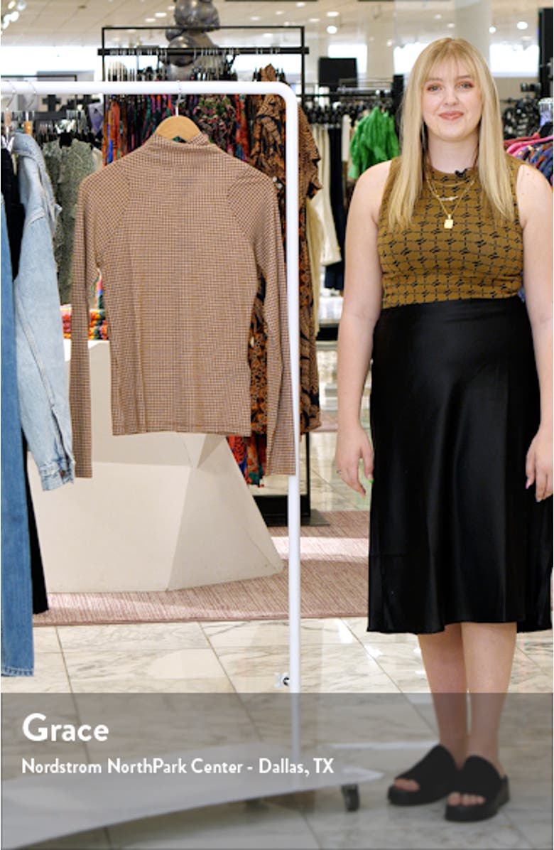 Shaw Geo Print Paneled Funnel Neck Top, sales video thumbnail