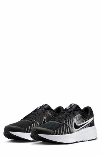 Nike Run Defy Running Shoe
