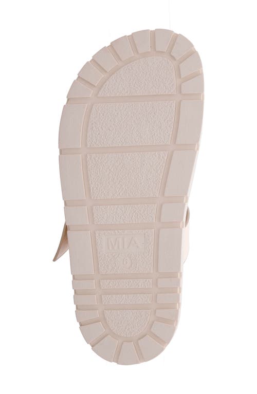 Mia Geni Slide Sandal In Gold