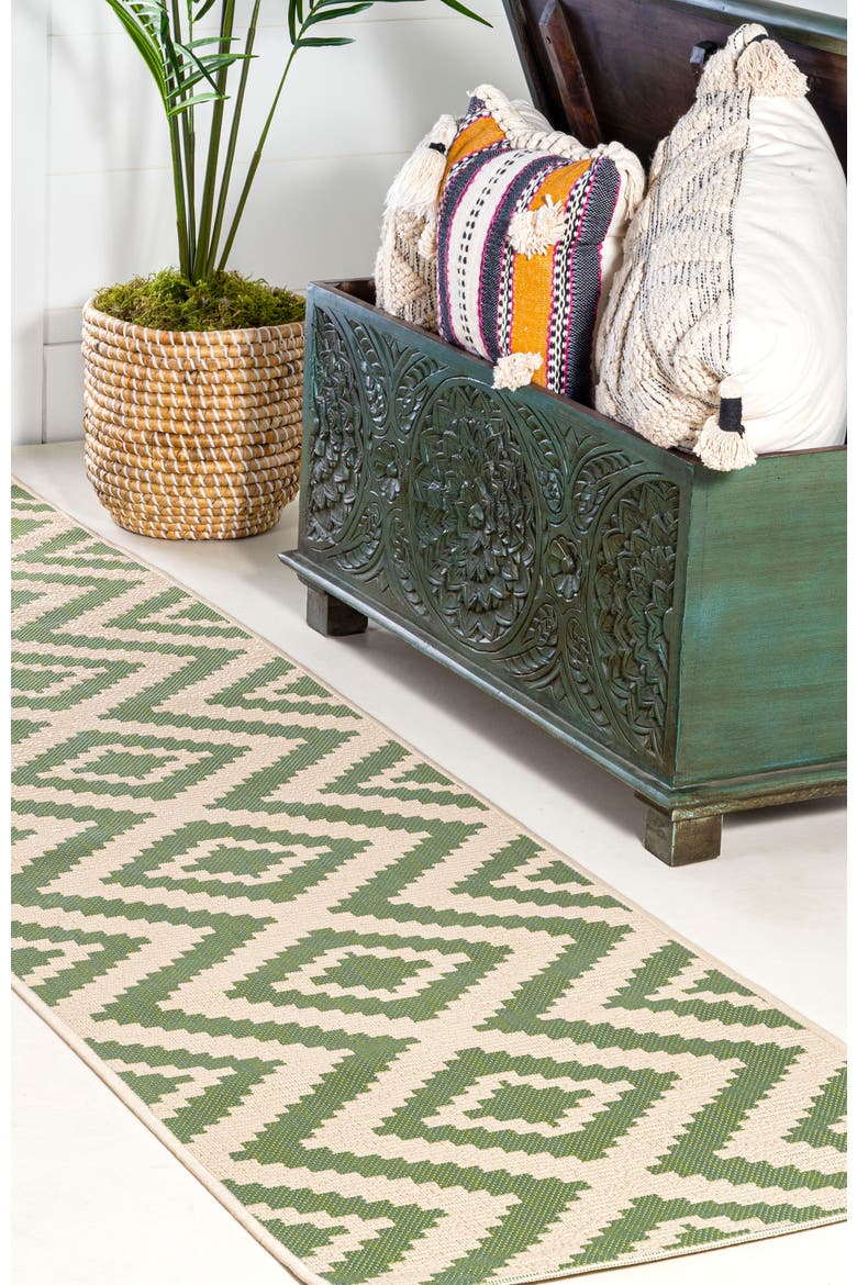 Sintra Diamond  Indoor/Outdoor Area Rug, Alternate, color, Green/Cream