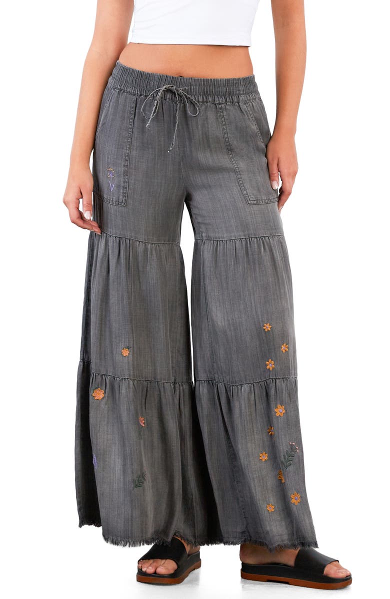 Billy T Prettier in Person Tiered Wide Leg Denim Pants, Main, color, Smoked Pearl