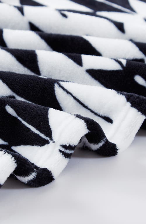Wrangler Geometric Throw Blanket In Black