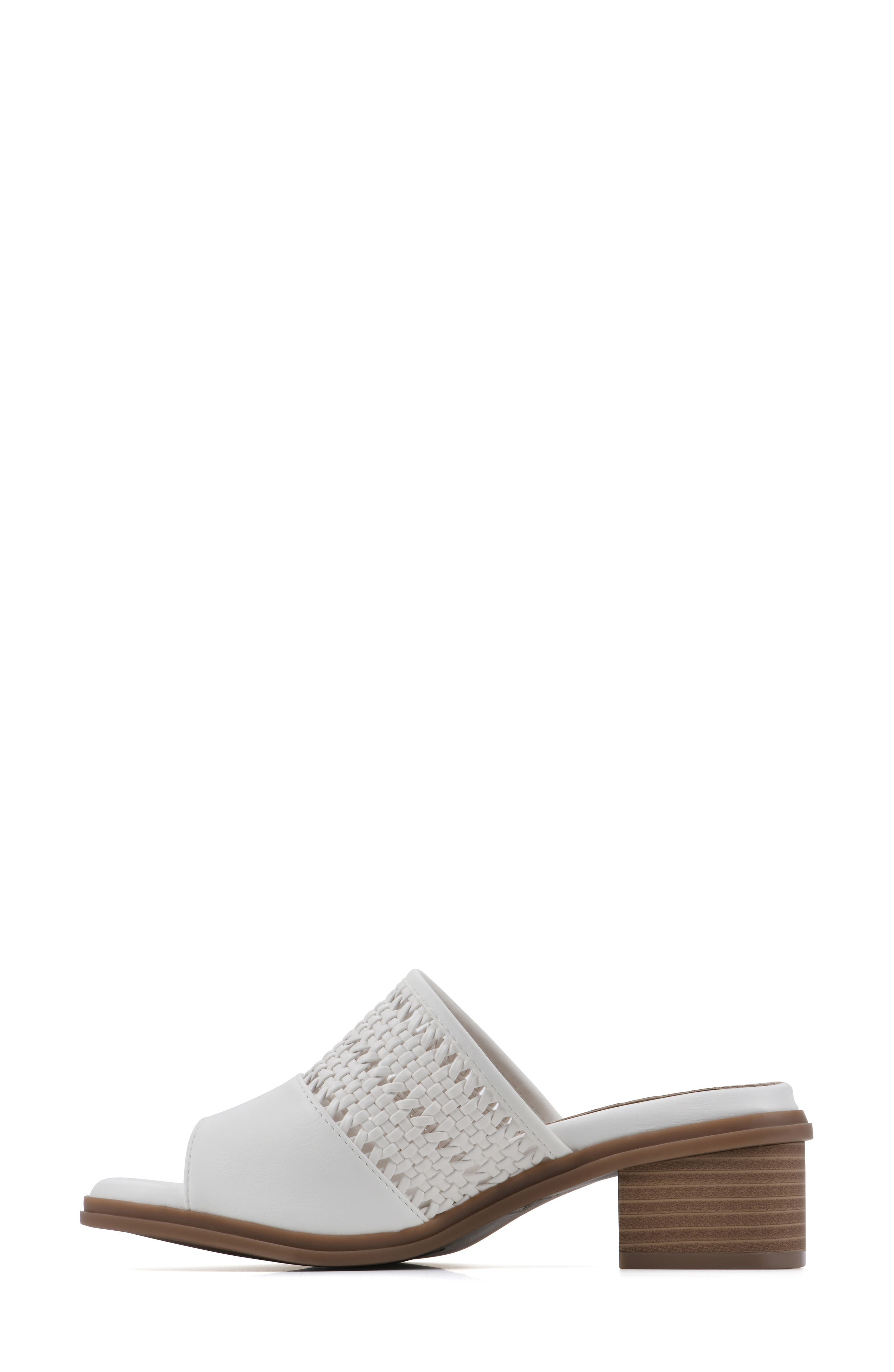 CLIFFS BY WHITE MOUNTAIN Corley Heeled Mule, Alternate, color, White/ Burnished/ Smooth