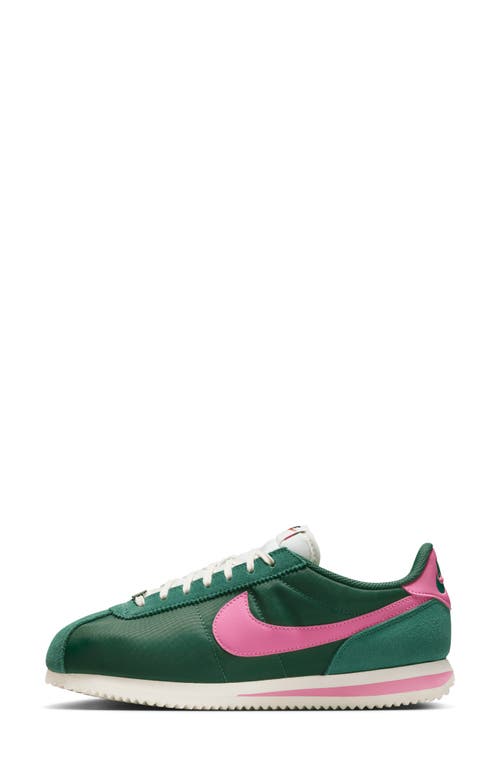 Nike Cortez Sneakers In Green