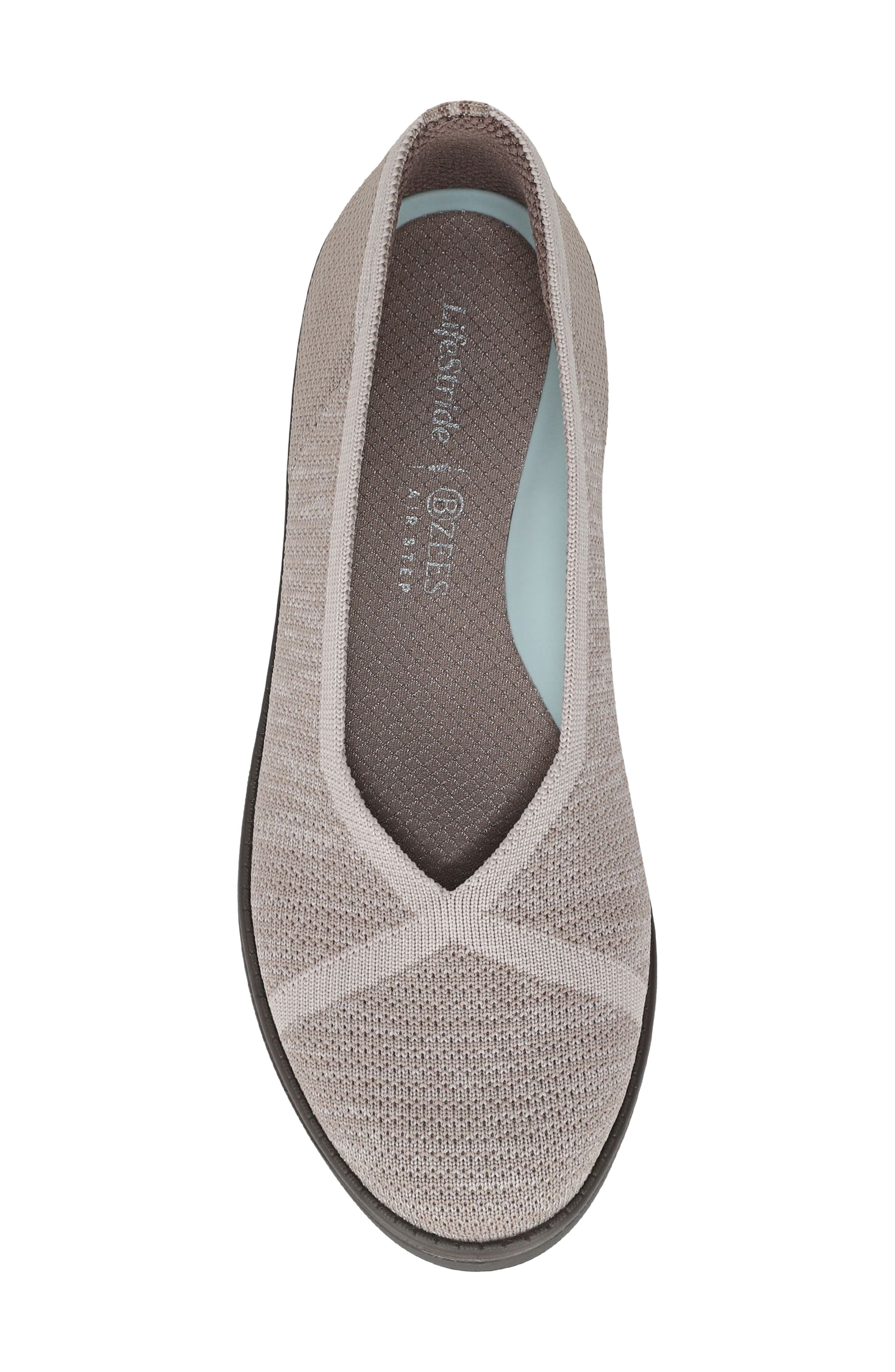 Award Flat, Alternate, color, SIMPLY TAUPE/ SAND