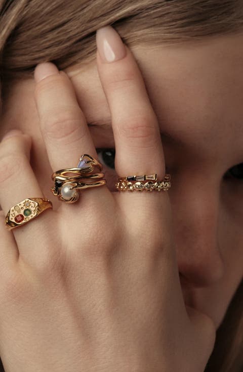 Nocturne Graduated Dagger Band Ring
