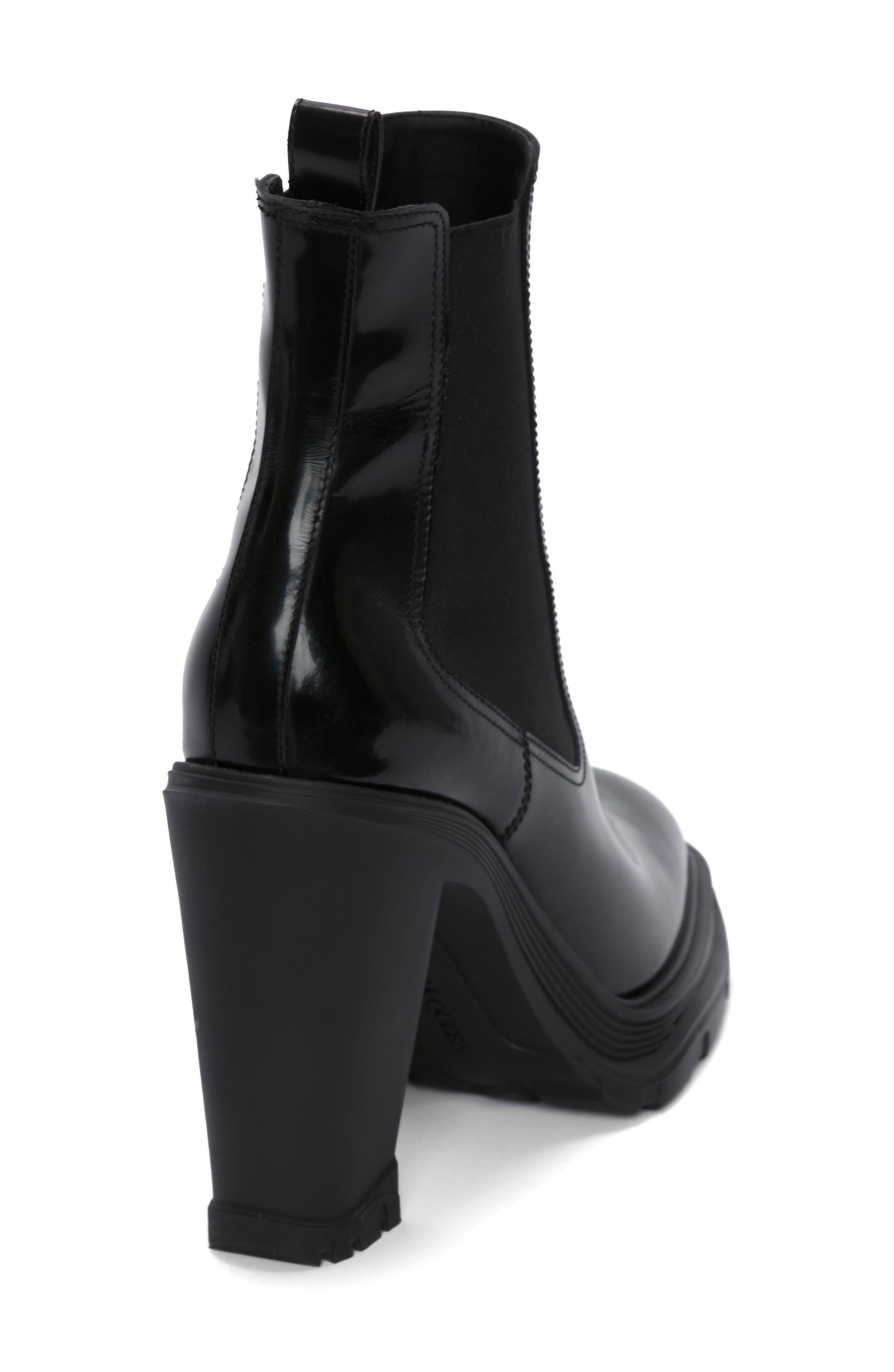 Alexander McQueen Tread Slick Chelsea Boot, Alternate, color, BLACK/ BLACK