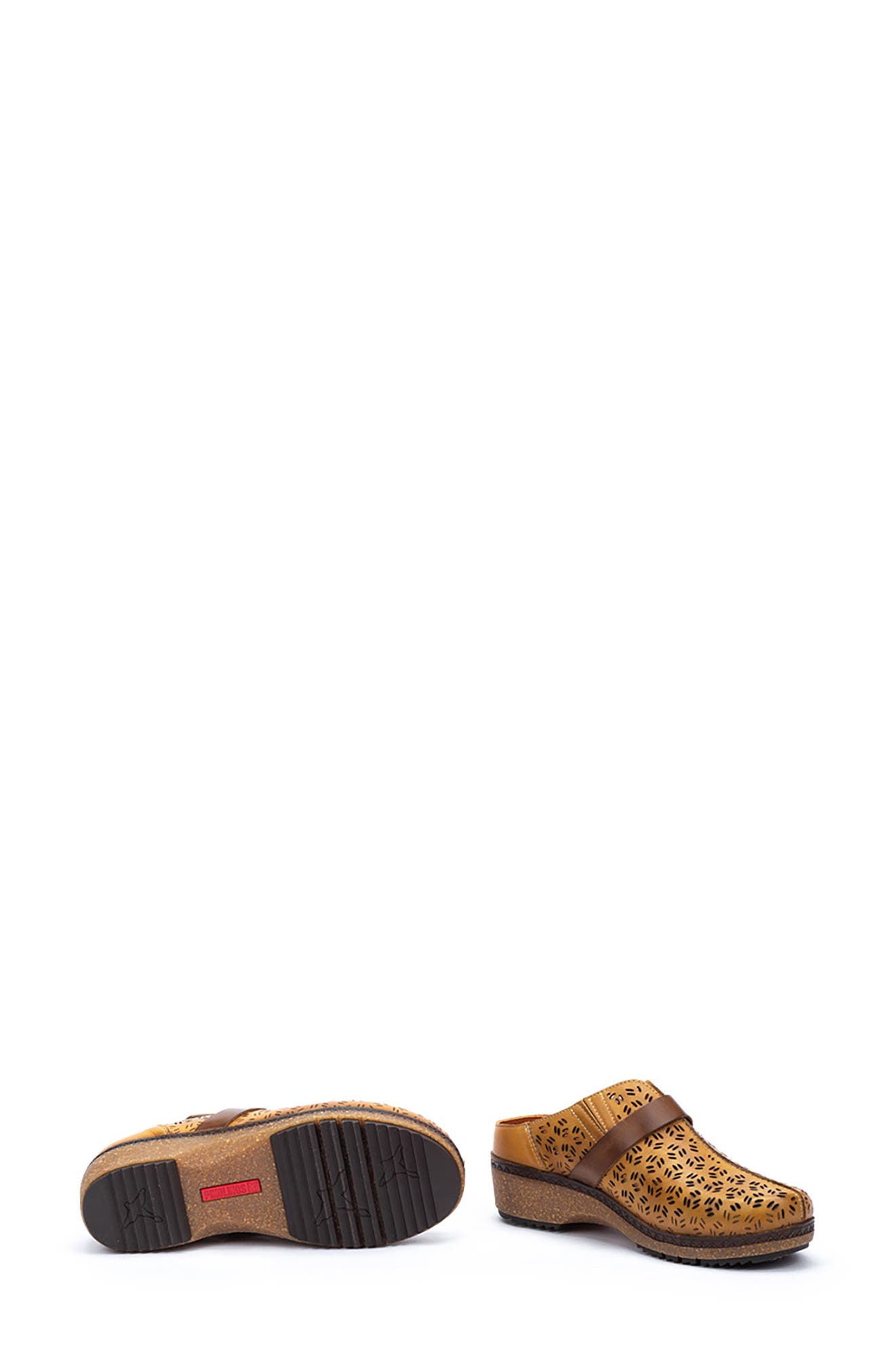 PIKOLINOS Granada Wow Perforated Clog, Alternate, color, Honey