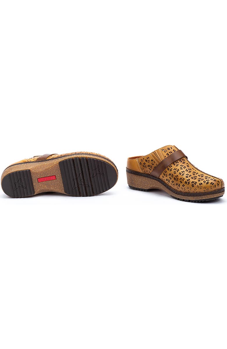 PIKOLINOS Granada Wow Perforated Clog, Alternate, color, Honey