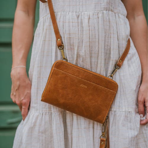 Joyn Crossbody Wallet In Brown