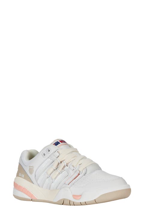 SI-18 International Sneaker