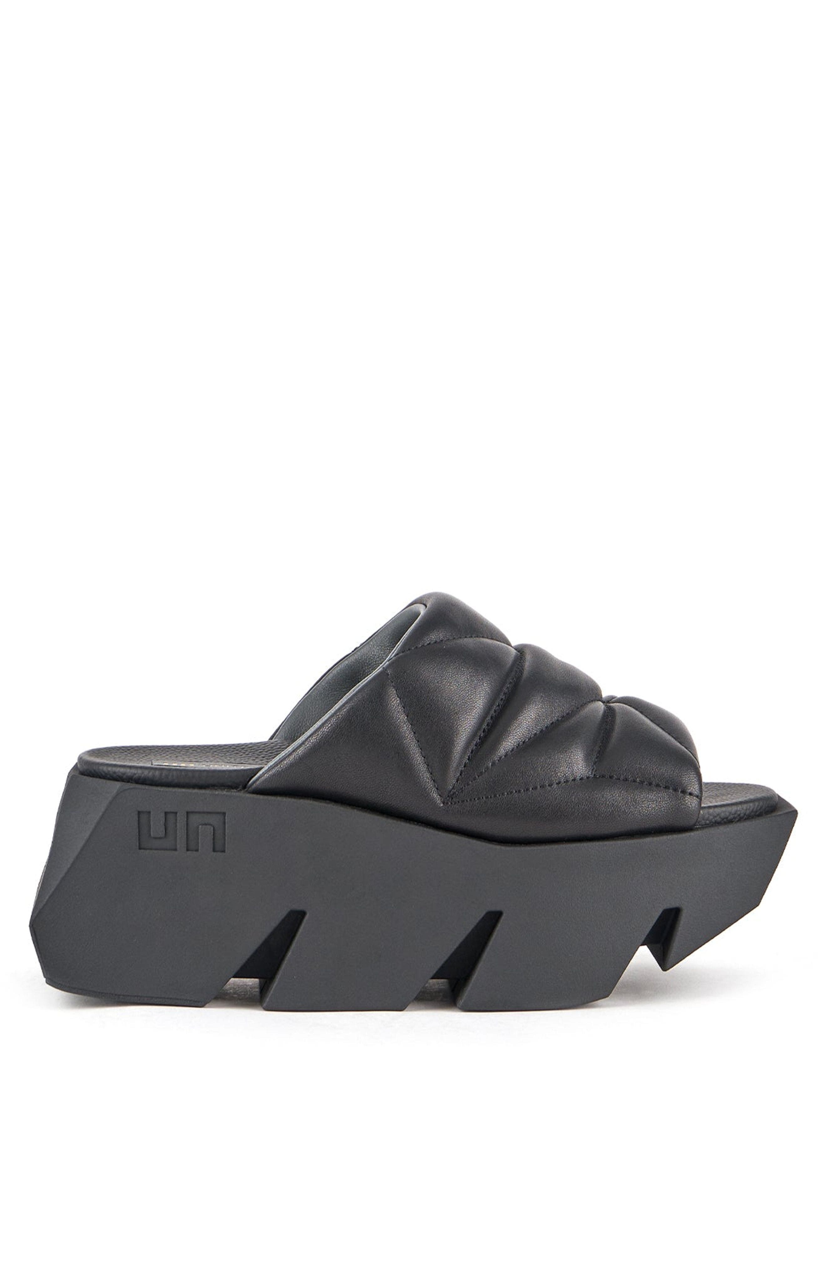 Bull Run Sandal, Main, color, Black
